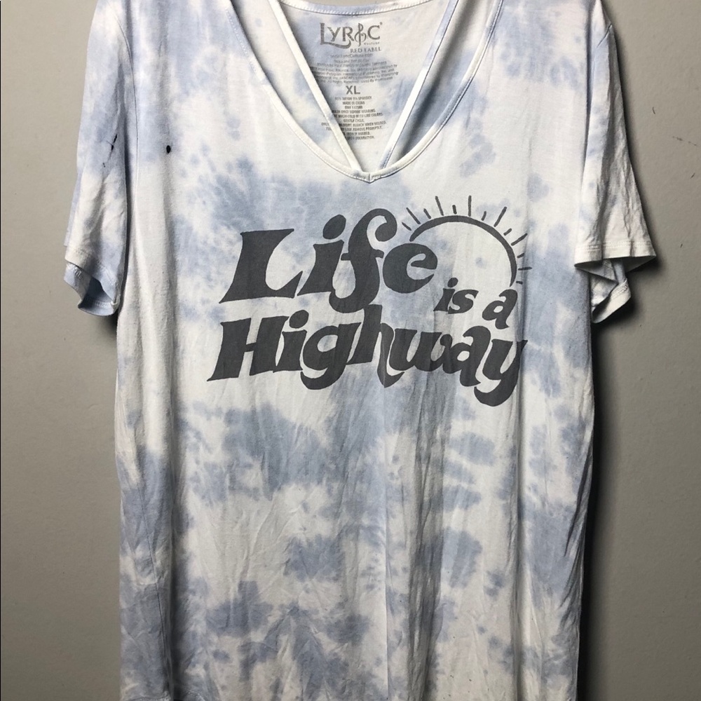 LIFE IS A HIGH WAY - Lyric Shirt- red label 💕
